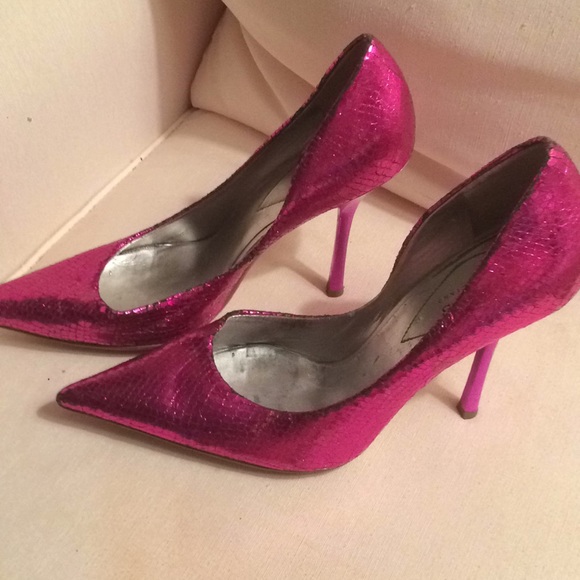 Shoes - Guess Gorgeous shoes